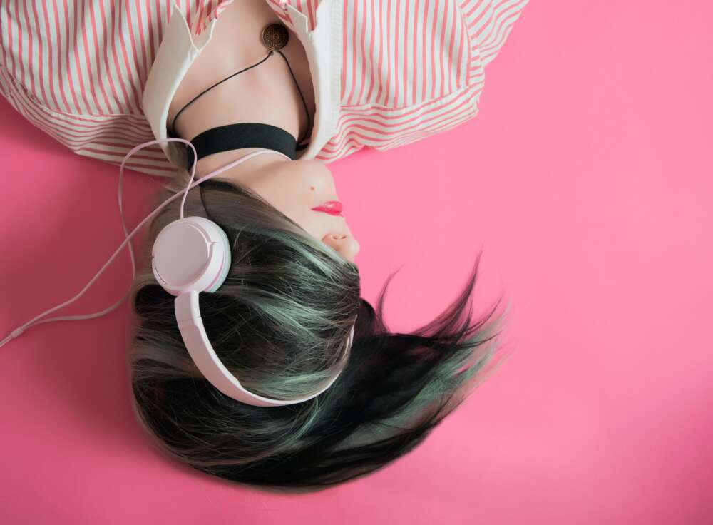 Podcasts to help with grief - photo Elice Moore - Unsplash